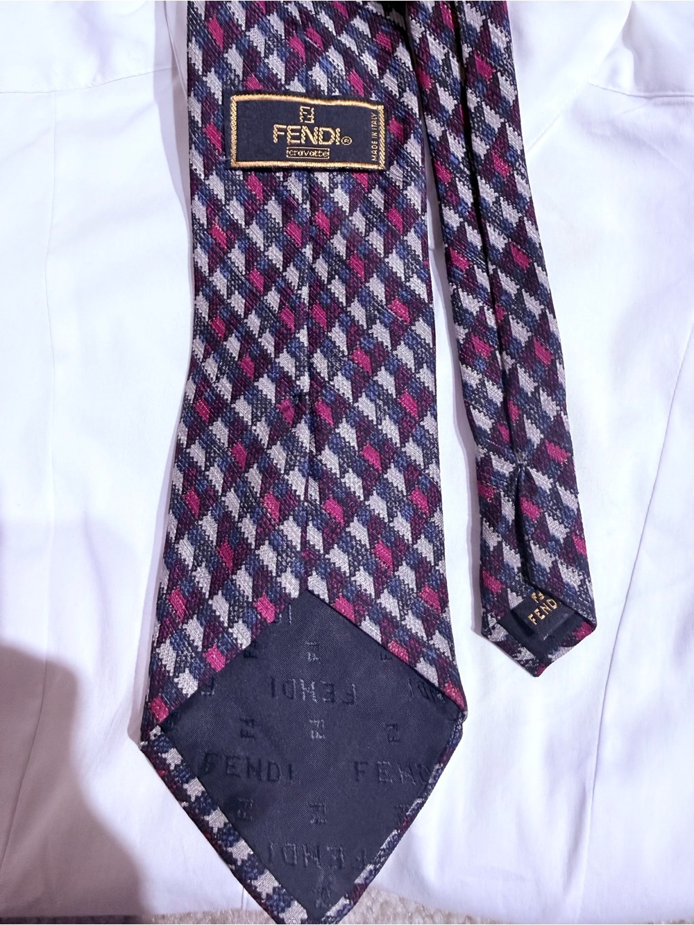Vintage Fendi Men’s Patterned 100% Silk Tie in Red, Navy & Gray, Italy - Picture 2 of 6